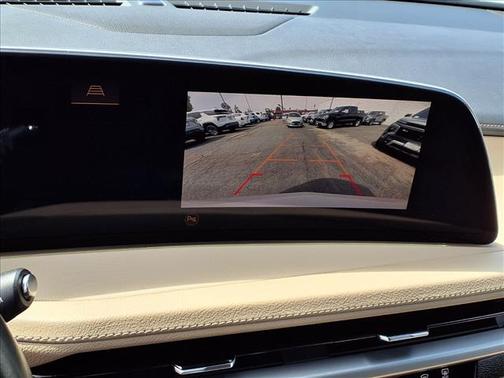 Crystal White 2024 Cadillac XT4 Luxury