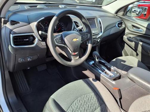 Iridescent Pearl Tricoat 2024 Chevrolet Equinox FWD 4dr LT w/1LT