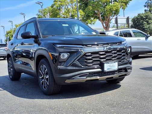 Mosaic Black Metallic 2026 Chevrolet Trailblazer ACTIV