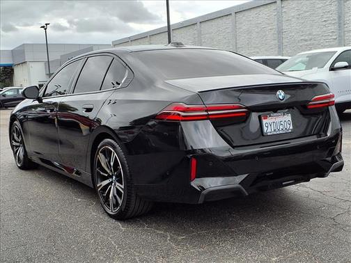 Black Sapphire Metallic 2024 BMW 530 530i