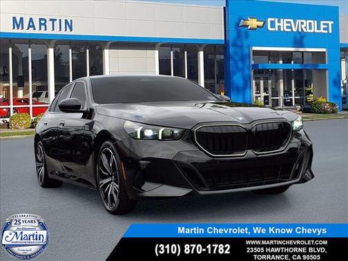 Black Sapphire Metallic 2024 BMW 530 530i