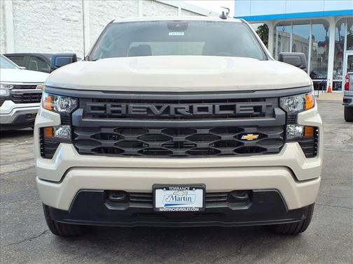 White Sands 2026 Chevrolet Silverado 1500 Custom