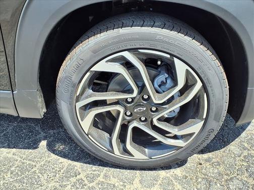 Mosaic Black Metallic 2026 Chevrolet Trailblazer RS
