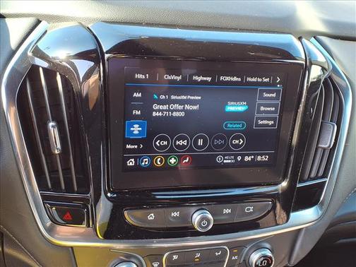 Iridescent Pearl Tricoat 2023 Chevrolet Traverse FWD 4dr LT Cloth w/1LT