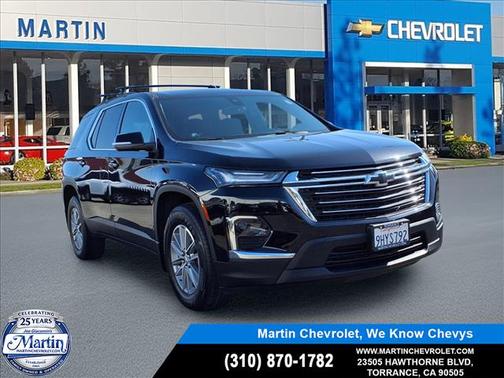 Iridescent Pearl Tricoat 2023 Chevrolet Traverse FWD 4dr LT Cloth w/1LT