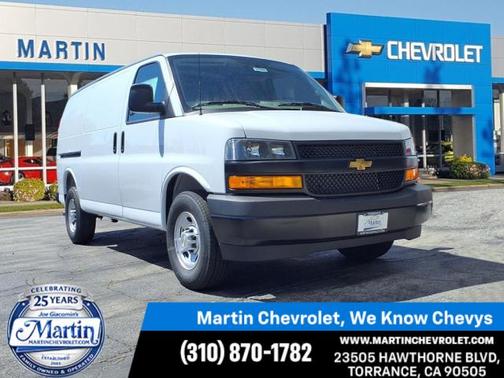 Summit White 2026 Chevrolet Express 3500 3500 Regular Wheelbase, WT, RWD