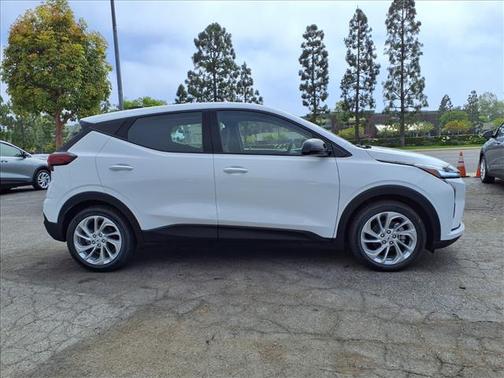 Summit White 2027 Chevrolet Bolt FWD 4dr LT