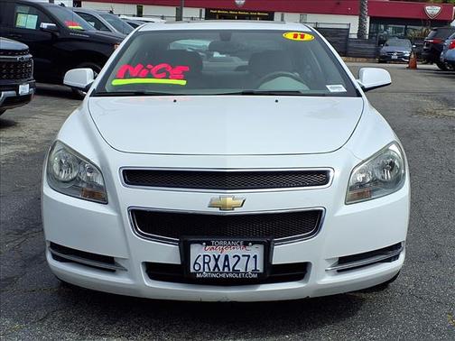 Summit White 2011 Chevrolet Malibu 2LT