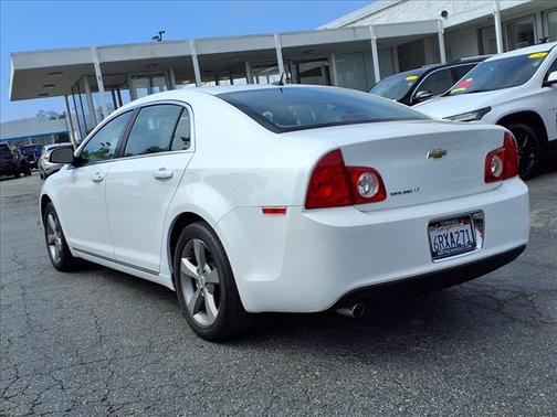 Summit White 2011 Chevrolet Malibu 2LT