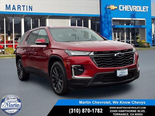 Radiant Red Tintcoat 2023 Chevrolet Traverse FWD 4dr RS