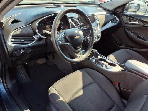 Shadow Gray Metallic 2019 Chevrolet Malibu 4dr Sdn LT w/1LT