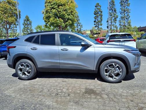Sterling 2026 Chevrolet Trax LT