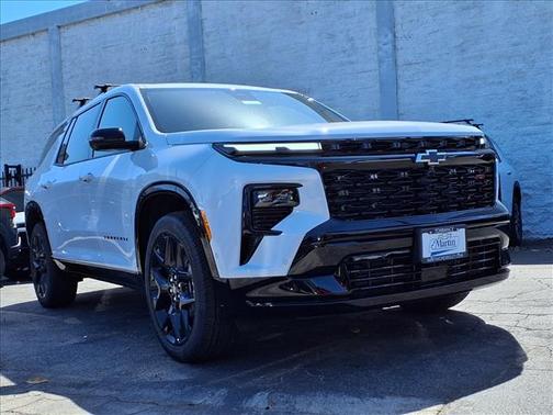 Polar White Tricoat 2026 Chevrolet Traverse RS