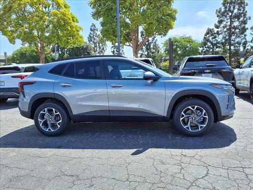 Sterling Gray Metallic 2026 Chevrolet Trax LT