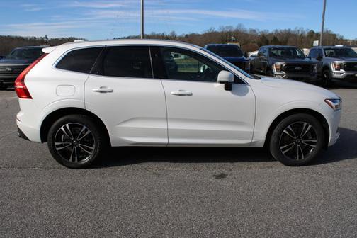 2018 Volvo XC60 T6 MOMENTUM