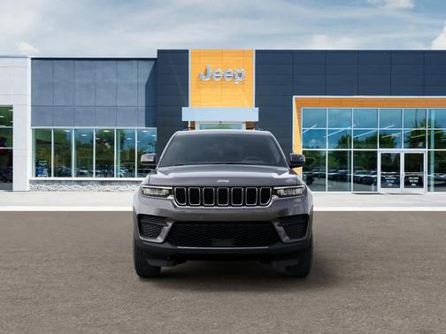 Baltic Gray Metallic Clearcoat 2026 Jeep Grand Cherokee Laredo