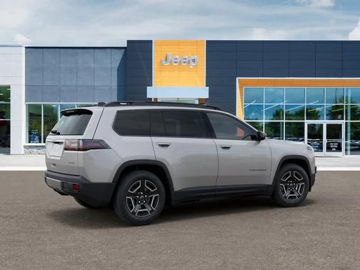 Silver Zynith Clearcoat 2026 Jeep Cherokee Laredo 4x4