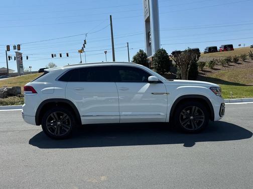 2022 Volkswagen Atlas Cross Sport 2.0T SEL