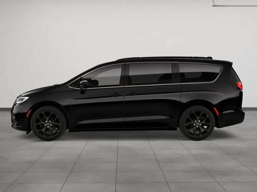 Diamond Black Crystal Pearlcoat 2026 Chrysler Pacifica L