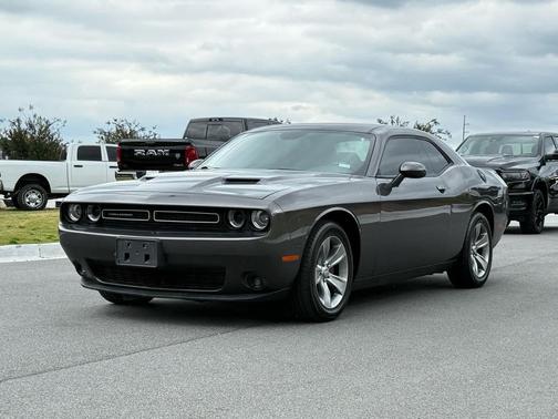 Granite Pearlcoat 2019 Dodge Challenger SXT