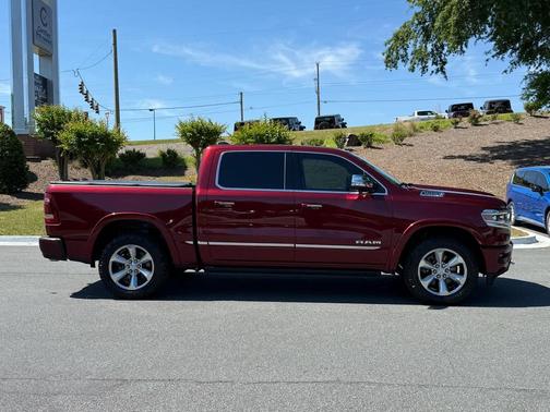 Delmonico Red Pearlcoat 2021 RAM 1500 Limited