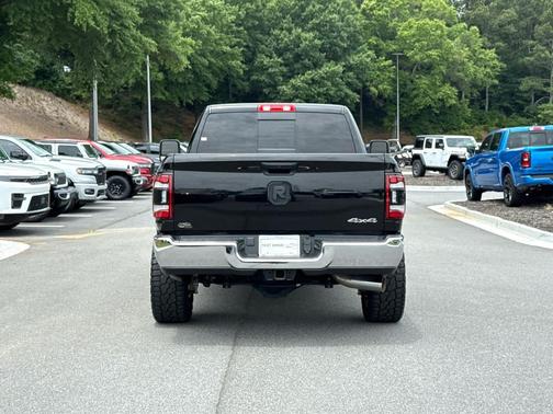 Diamond Black Crystal Pearlcoat 2024 RAM 2500 Tradesman Crew Cab 4x4 6'4' Box