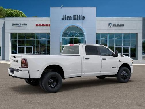 Bright White Clearcoat 2026 RAM 3500 Big Horn