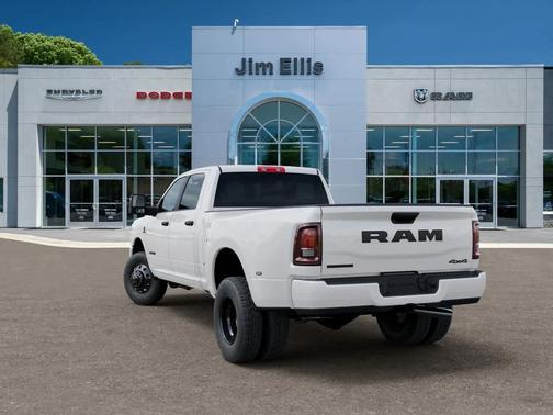 Bright White Clearcoat 2026 RAM 3500 Big Horn