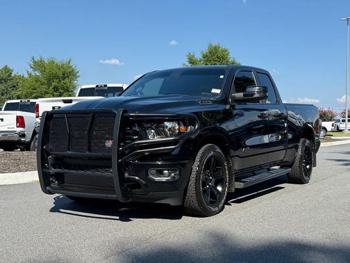 Diamond Black Crystal Pearlcoat 2023 RAM 1500 Big Horn/Lone Star