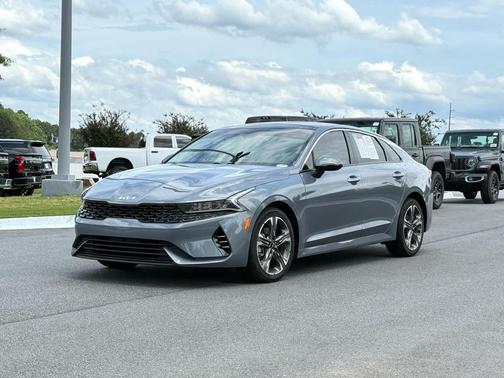 Everlasting Silver 2023 Kia K5 EX