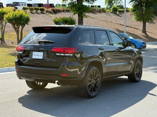 Diamond Black Crystal Pearlcoat 2020 Jeep Grand Cherokee Altitude