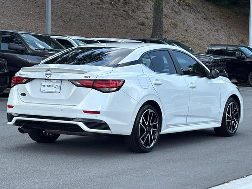 Aspen White Tricoat 2025 Nissan Sentra SR