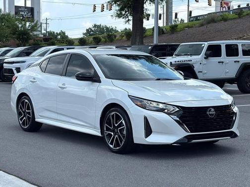 Aspen White Tricoat 2025 Nissan Sentra SR