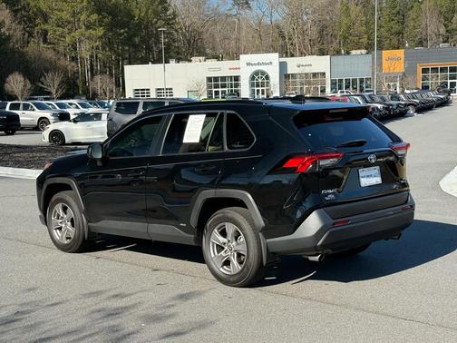 2024 Toyota RAV4 Hybrid SE