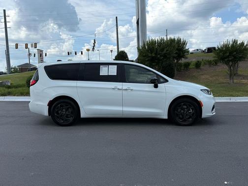 Bright White Clearcoat 2024 Chrysler Pacifica Hybrid S Appearance Pkg