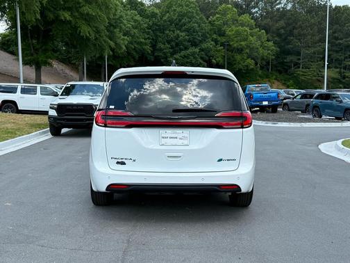 Bright White Clearcoat 2024 Chrysler Pacifica Hybrid S Appearance Pkg