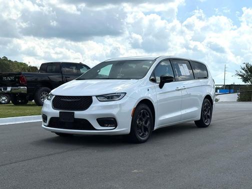 Bright White Clearcoat 2024 Chrysler Pacifica Hybrid S Appearance Pkg