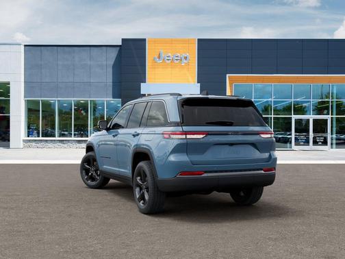 Steel Blue 2027 Jeep Grand Cherokee Limited