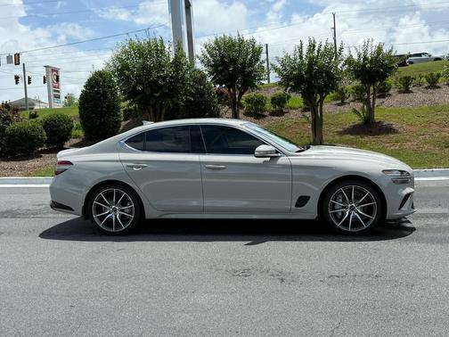 Vatna Gray 2025 Genesis G70 2.5T RWD