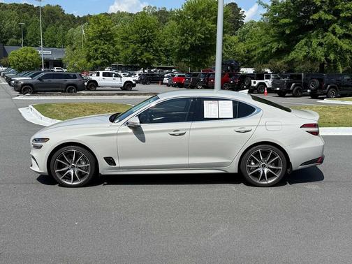 Vatna Gray 2025 Genesis G70 2.5T RWD