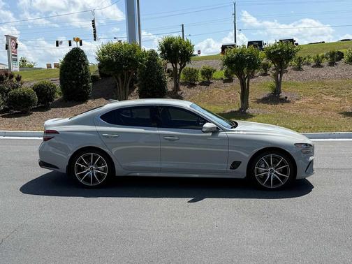 Vatna Gray 2025 Genesis G70 2.5T RWD