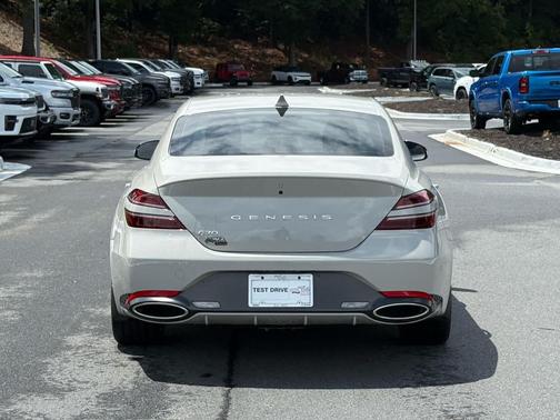 Vatna Gray 2025 Genesis G70 2.5T RWD