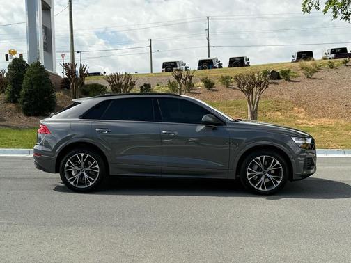 Samurai Gray Metallic 2021 Audi Q8 55 Premium