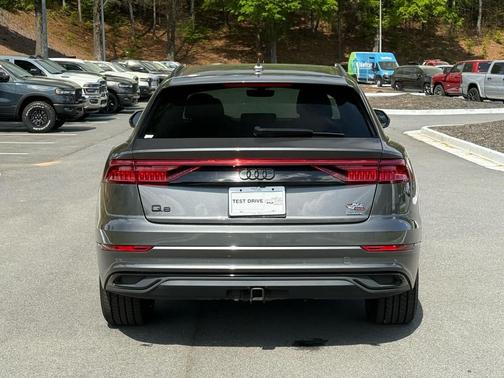 Samurai Gray Metallic 2021 Audi Q8 55 Premium