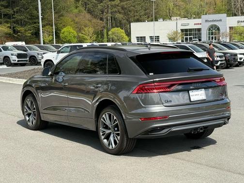 Samurai Gray Metallic 2021 Audi Q8 55 Premium