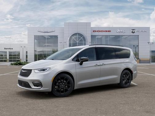 Silver Mist Clearcoat 2026 Chrysler Pacifica L
