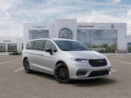 Silver Mist Clearcoat 2026 Chrysler Pacifica L