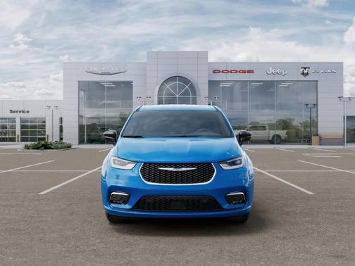 Hydro Blue Pearlcoat 2026 Chrysler Pacifica L