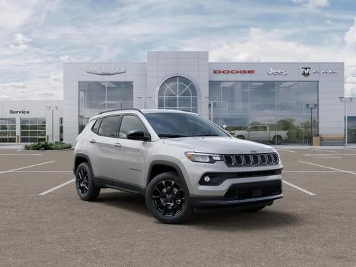 Silver Zynith Metallic Clearcoat 2026 Jeep Compass Latitude