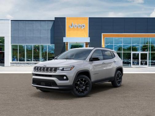 Silver Zynith Metallic Clearcoat 2026 Jeep Compass Latitude